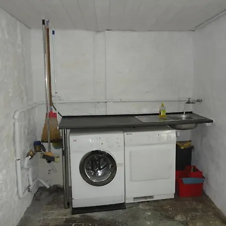 Le Huis Clos : Maison Avec Jardin Clos Et Garage *