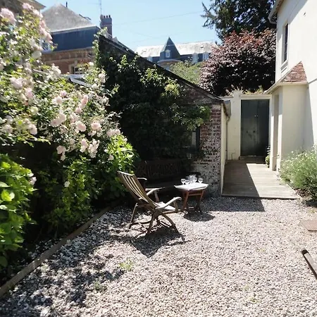 Le Huis Clos : Maison Avec Jardin Clos Et Garage *