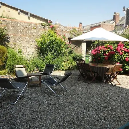 Le Huis Clos : Maison Avec Jardin Clos Et Garage Ferienhaus Dieppe