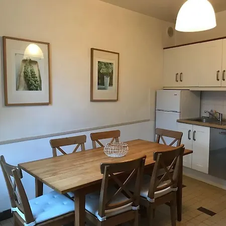 Le Huis Clos : Maison Avec Jardin Clos Et Garage *